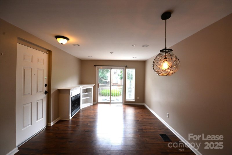 Property image 5 at 531 Donatello Avenue, Charlotte, NC 28205