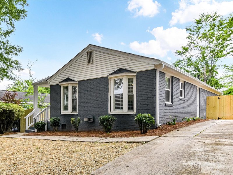 Property image 4 at 2017 Brewton Drive, Charlotte, NC 28206