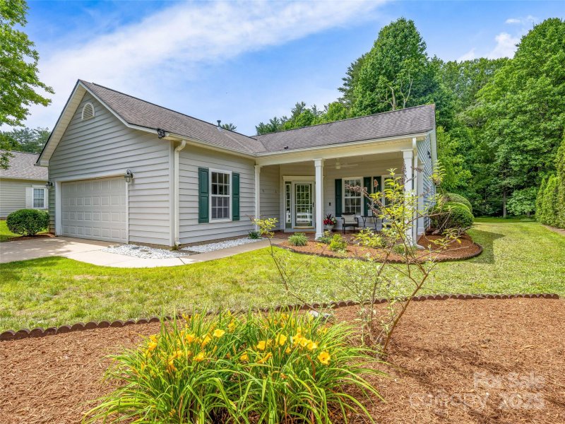 Property image 2 at 173 Cambridge Drive, Brevard, NC 28712