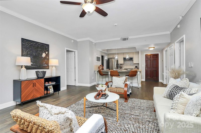 Property image 4 at 300 W 5th Street, Charlotte, NC 28202