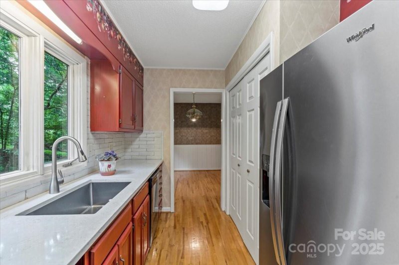 Property image 3 at 460 27th Avenue Circle, Hickory, NC 28601