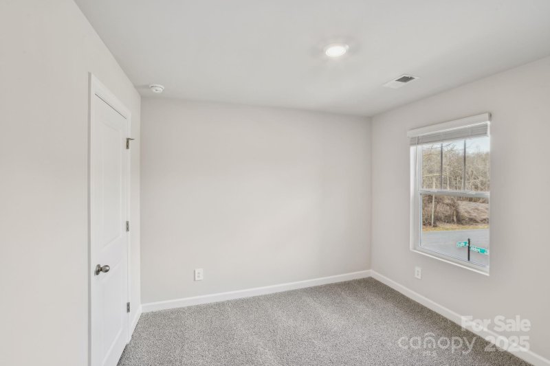 Property image 4 of 741 Laguna Avenue in Monterey Park, York, SC 29745