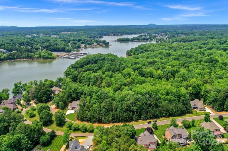 3228 Ashwood Park Drive