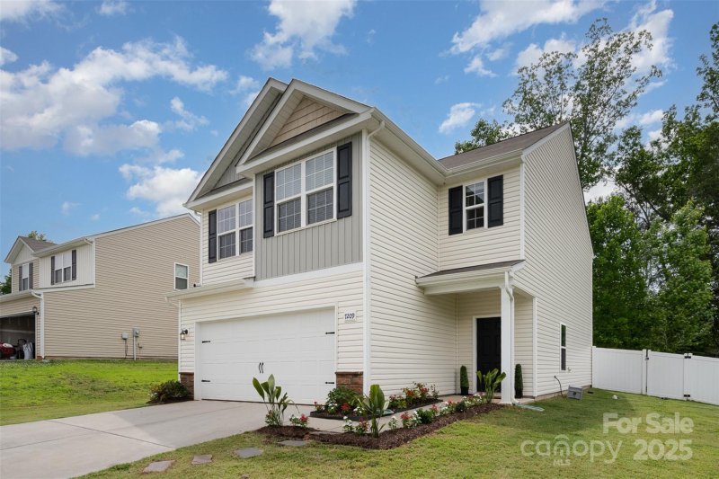 Property image 2 at 7209 Cuddington Drive, Charlotte, NC 28215