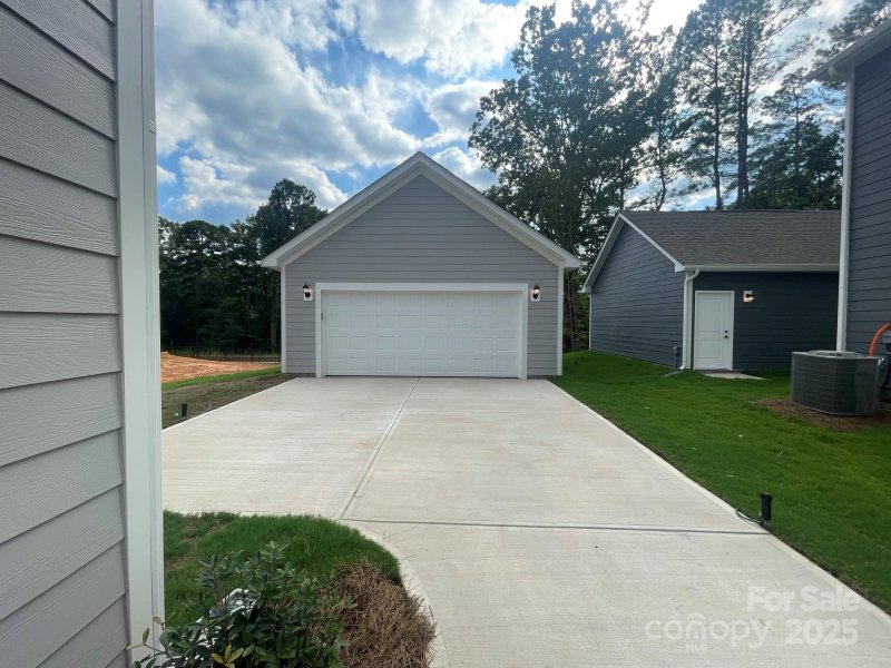 Property image 2 of 4040 Grommet Court in Arbor Village, Matthews, NC 28105