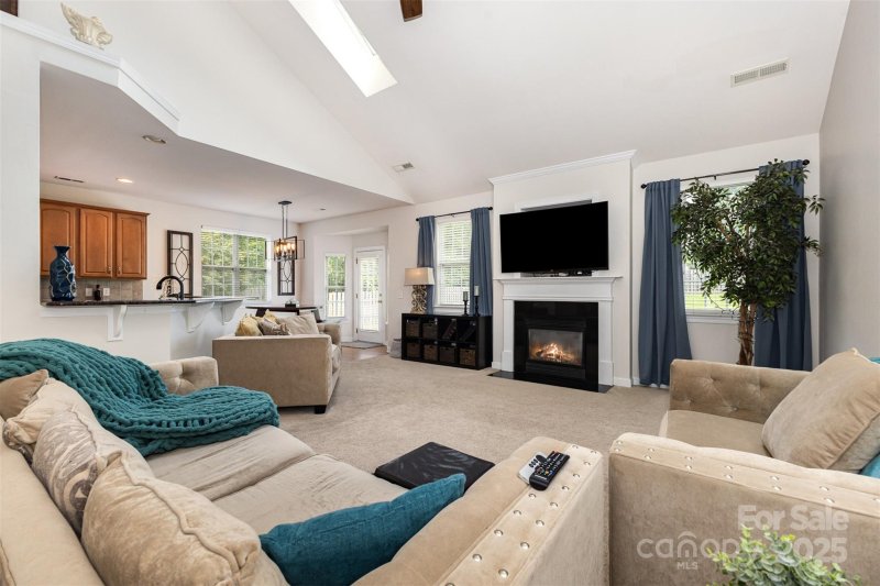 Property image 4 of 9814 Tompkins Lane in The Reserve, Waxhaw, NC 28173