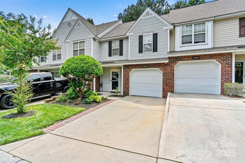 Property image 2 at 10063 Reindeer Way Lane, Charlotte, NC 28216