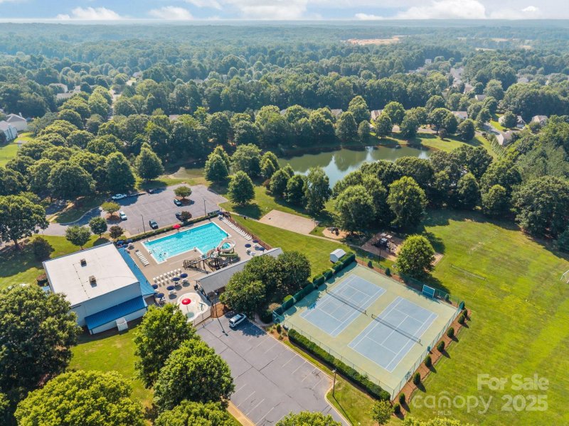 Property image 3 of 1012 Bancroft Court in Legacy Park, Fort Mill, SC 29707
