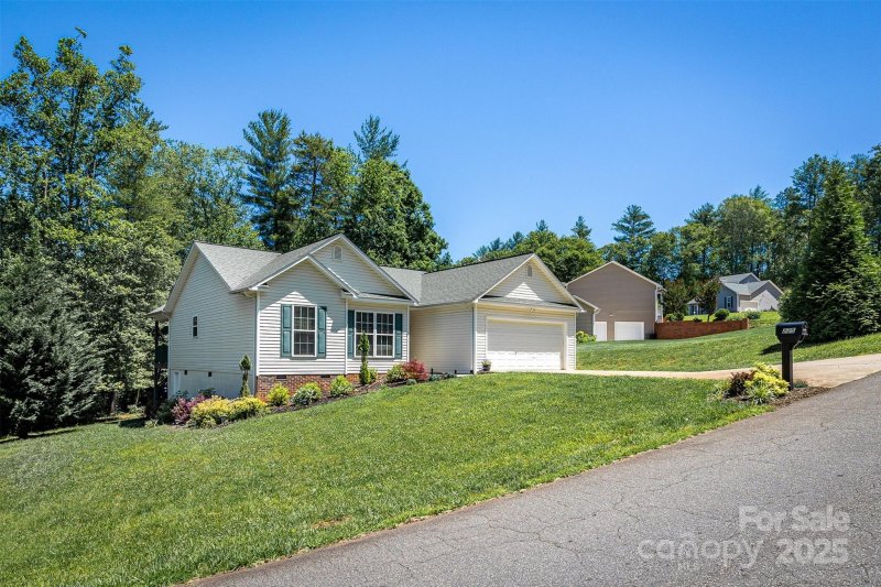 Property image 3 at 225 Forest Glen Way, Morganton, NC 28655