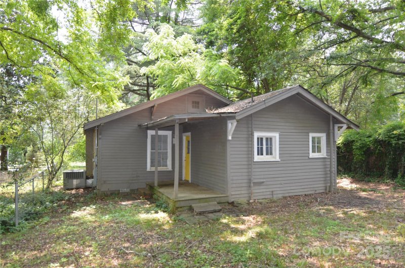 Property image 4 at 1216 Mountain Avenue, Gastonia, NC 28052