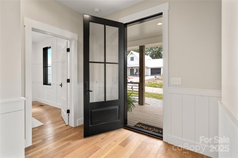 Property image 4 of 233 Westridge Farm Road in Olivette, Asheville, NC 28804