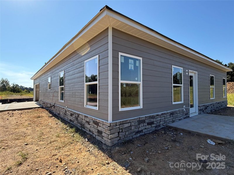 Property image 3 of 523 Hullview Vista in Cedar Meadows, Monroe, NC 28110