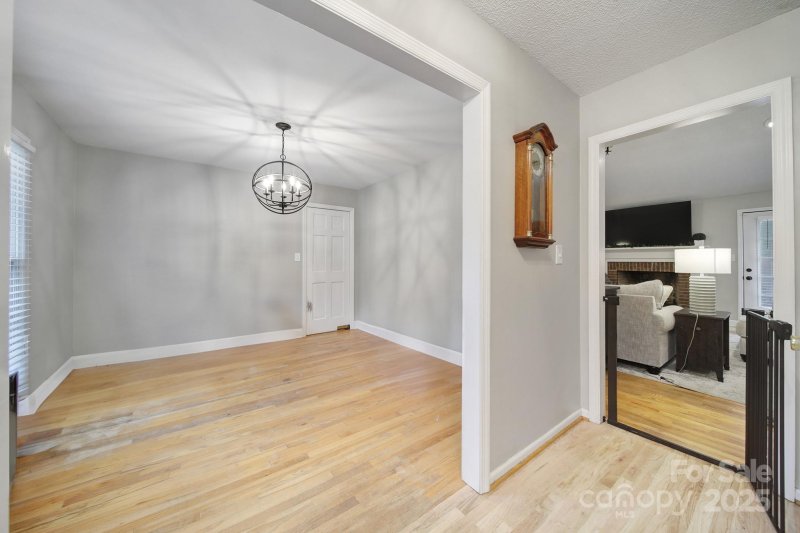 Property image 2 of 2592 Tully Court in Smokerise, Lancaster, SC 29720