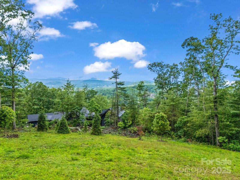 Property image 4 at 18 Giffords Lane, Asheville, NC 28803