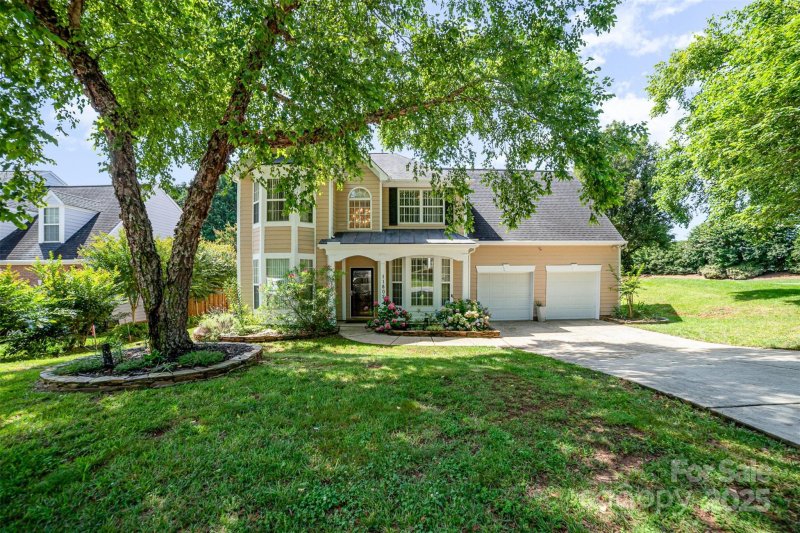 Property image 3 of 11802 Fox Glen Road in Fox Glen, Charlotte, NC 28269