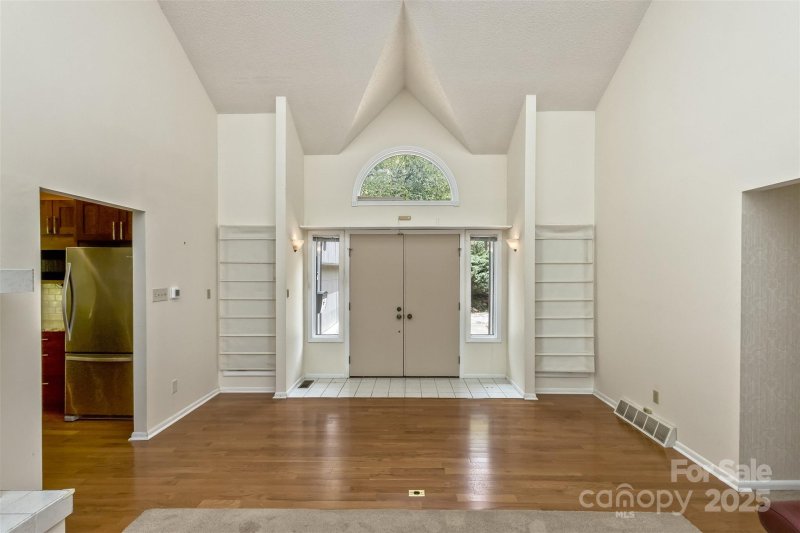 Property image 3 at 100 Black Oak Drive, Asheville, NC 28804