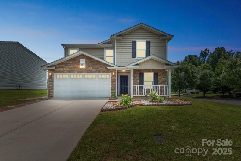 Property image 2 at 1709 White Willow Avenue, Gastonia, NC 28054