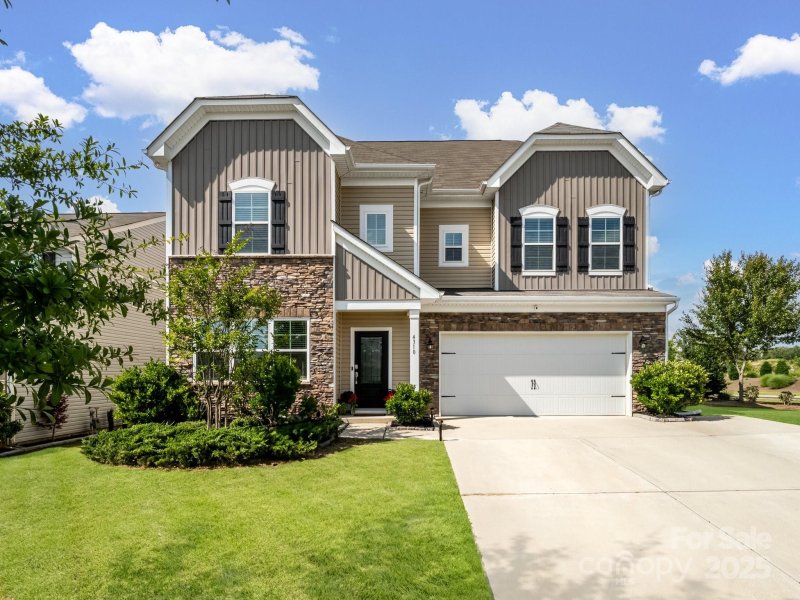 4310 Coachwhip Avenue