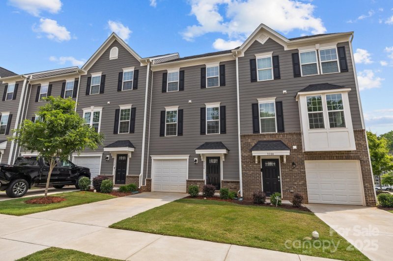 Property image 2 at 3108 Beeler Lane, Charlotte, NC 28208