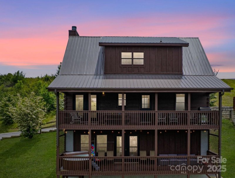 Property image 2 of 81 Scenic Wolf Drive in Scenic Wolf Mountain Resort, Mars Hill, NC 28754