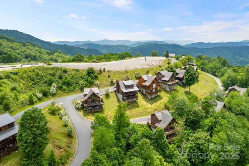 Property image 3 of 81 Scenic Wolf Drive in Scenic Wolf Mountain Resort, Mars Hill, NC 28754