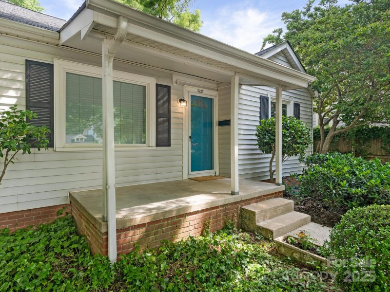 Property image 3 at 3339 Benard Avenue, Charlotte, NC 28206