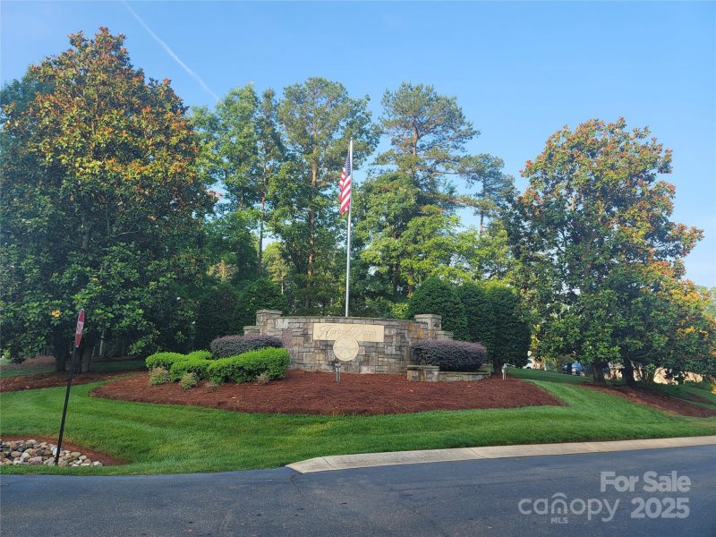 L177 Laurel Cove Road