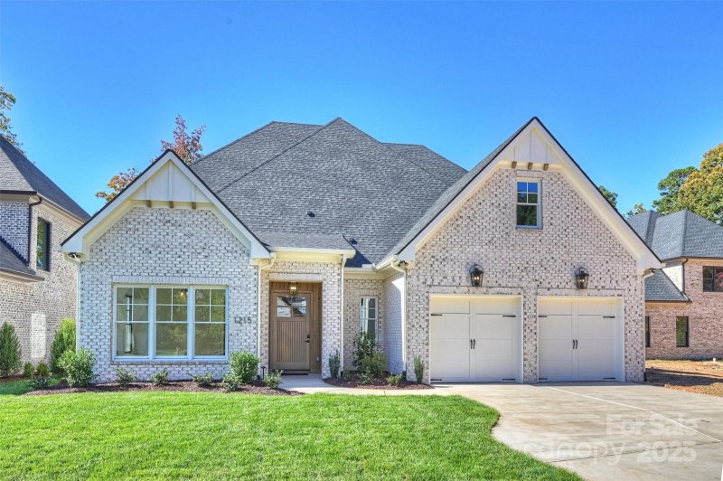 1215 Royal Prince Court