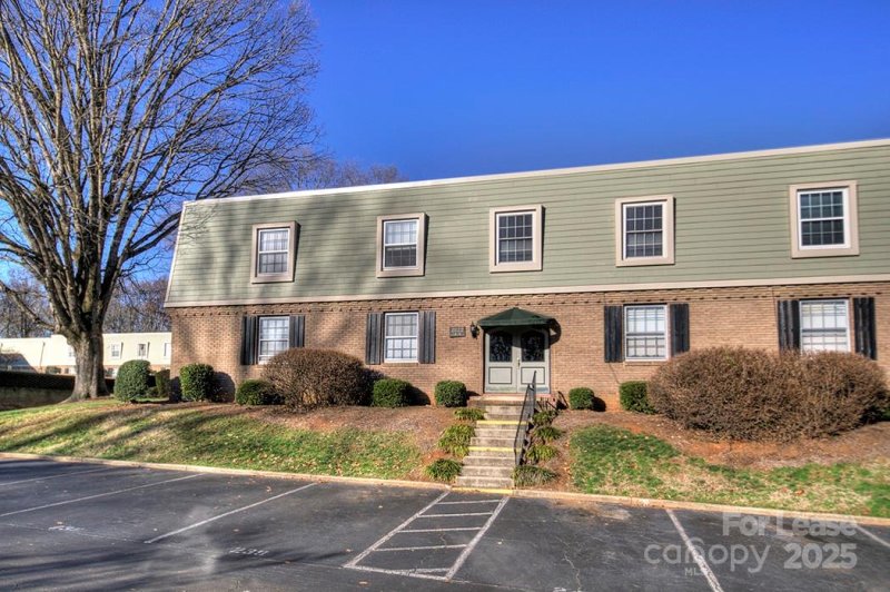 Property image 2 at 2622 Park Road, Charlotte, NC 28209