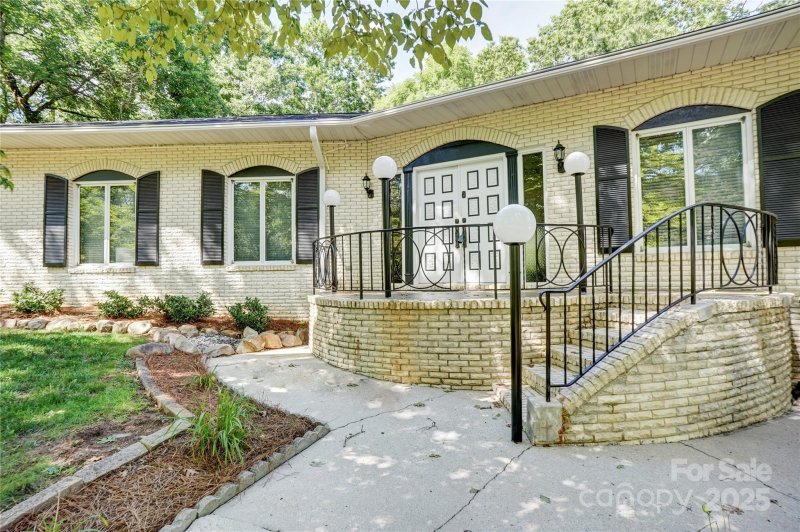 Property image 5 at 695 Knollcrest Drive, Concord, NC 28025