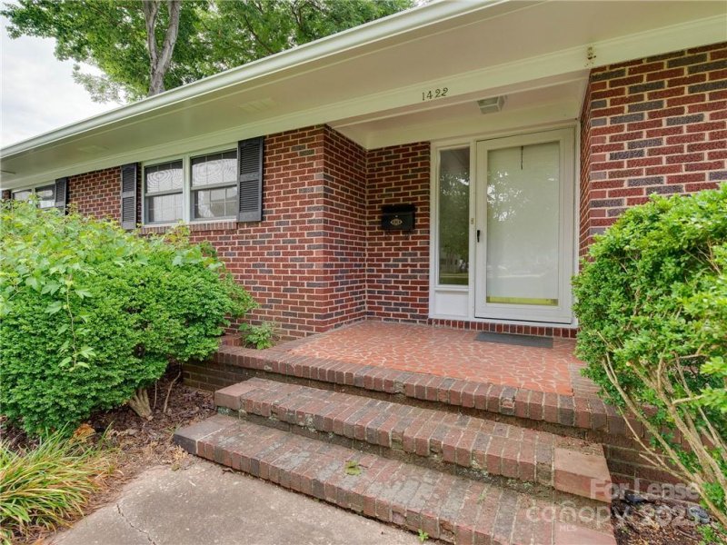 Property image 4 at 1422 Holmes Drive, Charlotte, NC 28209