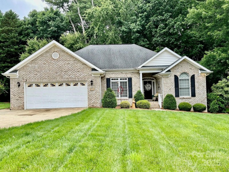 35 Wittenburg Springs Drive