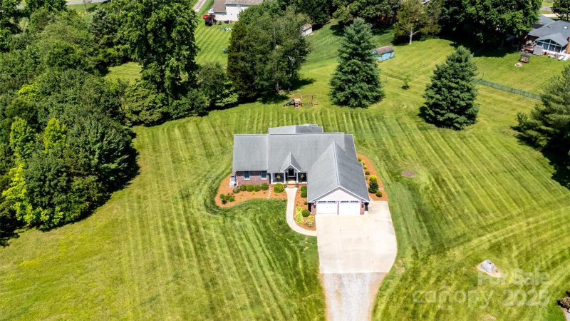 Property image 3 at 133 Upland Drive, Statesville, NC 28625