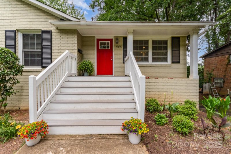 Property image 2 at 6935 Woodstock Drive, Charlotte, NC 28210