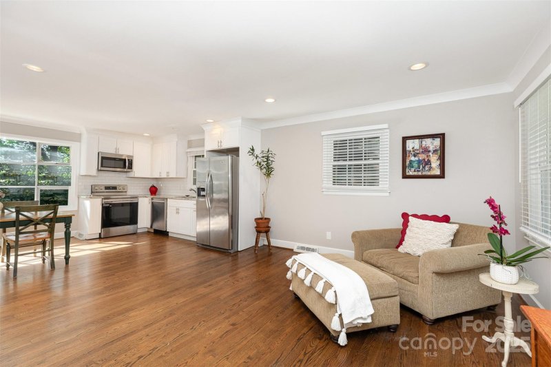 Property image 5 at 6935 Woodstock Drive, Charlotte, NC 28210