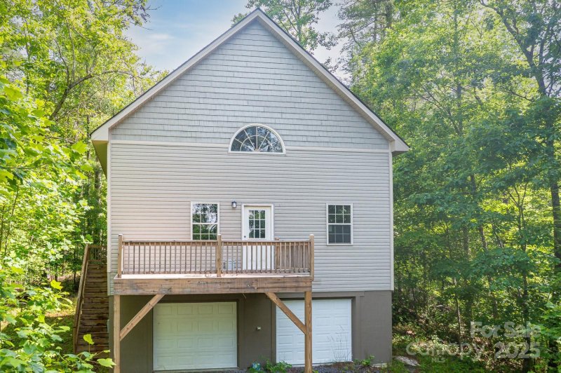 Property image 2 of 109 Tumblebug Trail Road in River Ridge, Flat Rock, NC 28731