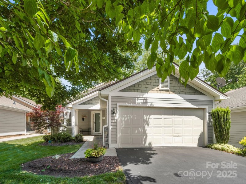 Property image 2 at 20 E Fairway View Court, Etowah, NC 28729