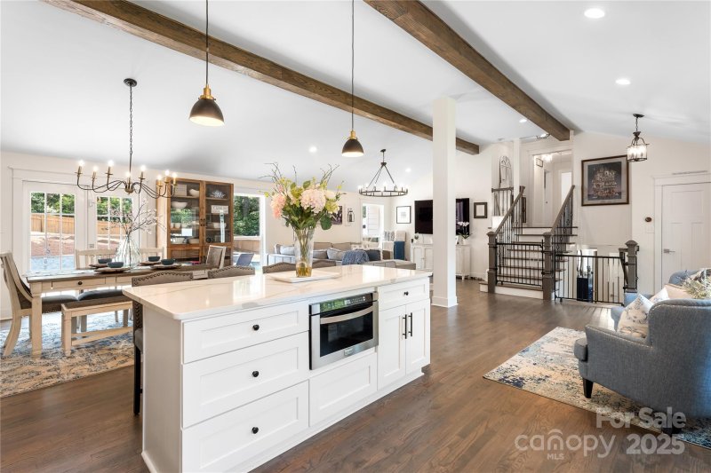 Property image 5 at 932 Shady Bluff Drive, Charlotte, NC 28211