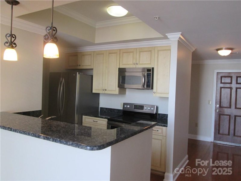 Property image 5 at 300 W 5th Street, Charlotte, NC 28202