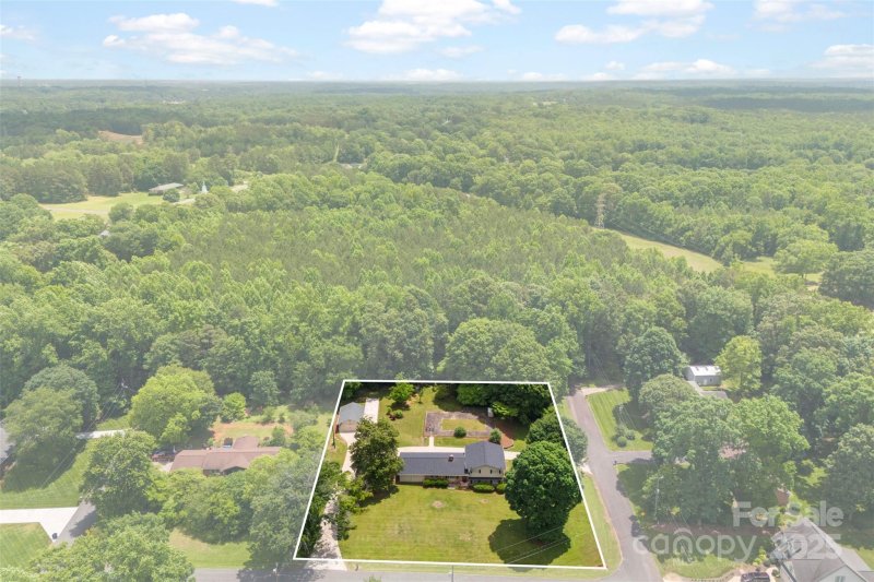 Property image 2 at 111 Kelly Lane, Gastonia, NC 28056