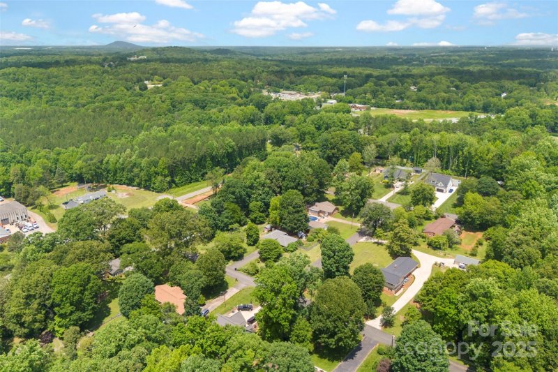 Property image 4 at 111 Kelly Lane, Gastonia, NC 28056