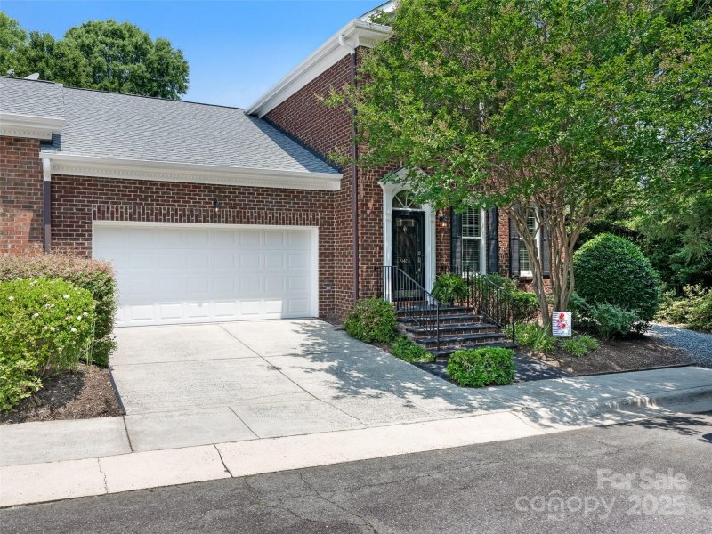 Property image 2 at 9451 Bonnie Briar Circle, Charlotte, NC 28277