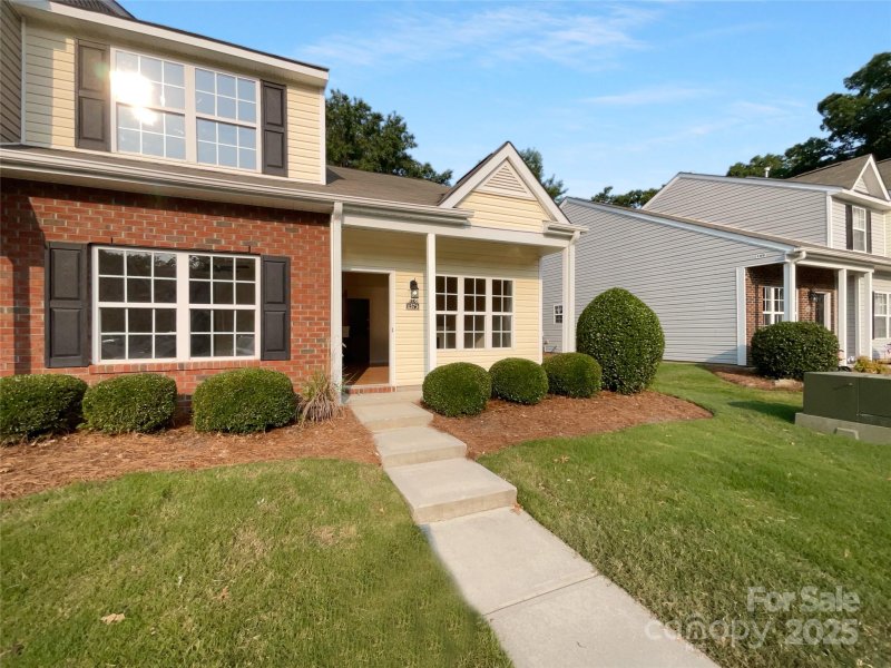 1573 Maypine Commons Way