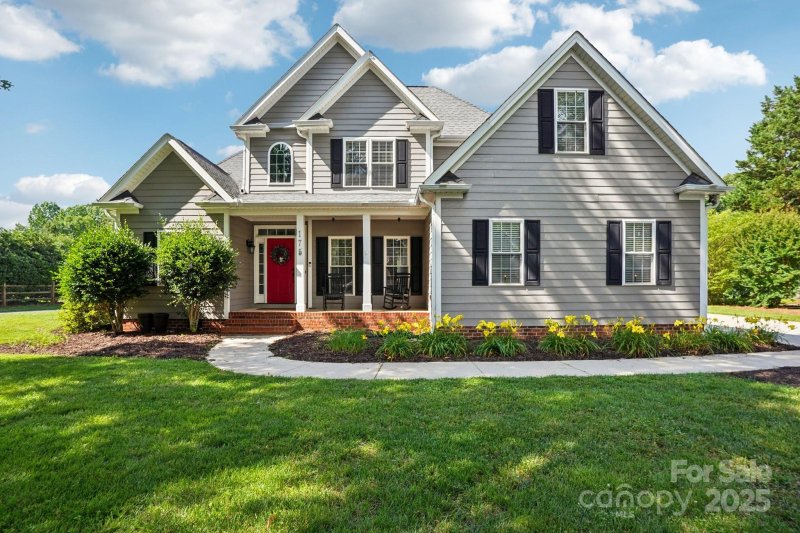 St Andrews Village, Mooresville Community