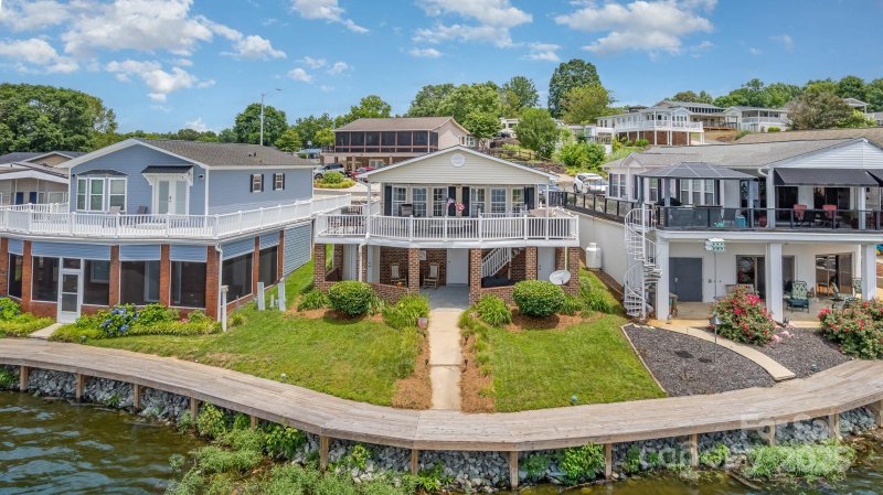 Property image 2 of 141 Badin Lake Circle in Badin Shores Resort, New London, NC 28127