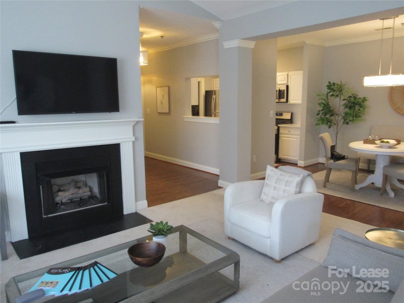 Property image 4 at 5601 Fairview Road, Charlotte, NC 28209