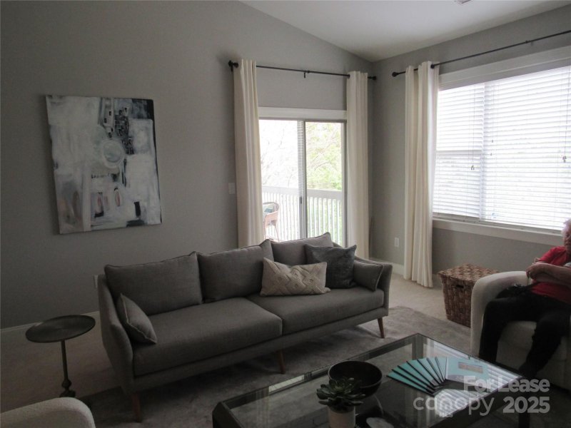 Property image 5 at 5601 Fairview Road, Charlotte, NC 28209