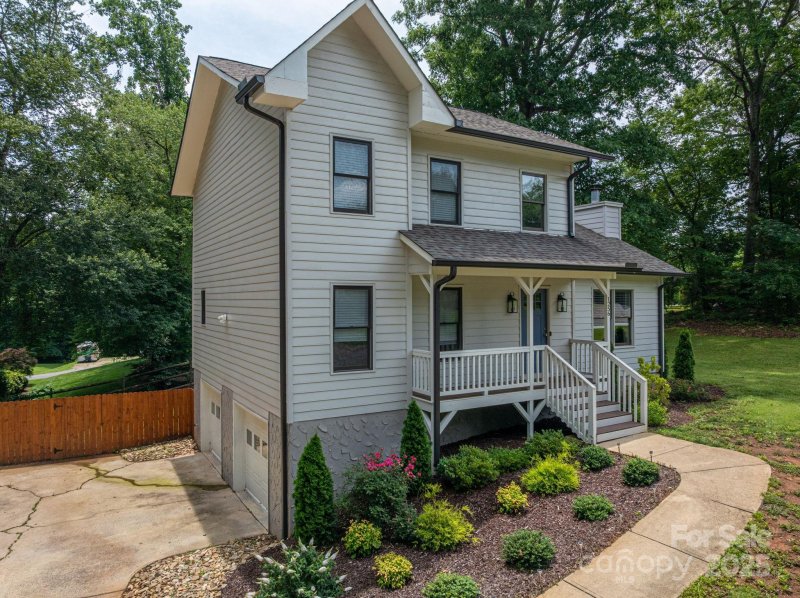 Property image 3 at 1256 Canseco Lane, Hickory, NC 28602