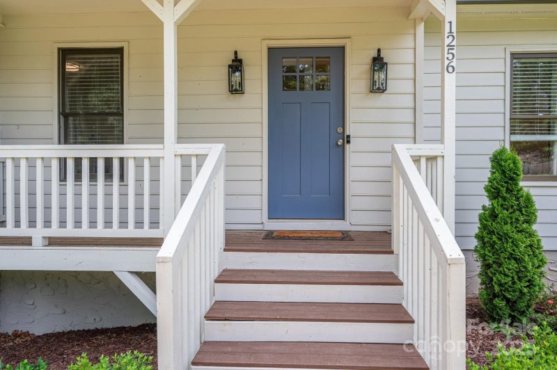 Property image 5 at 1256 Canseco Lane, Hickory, NC 28602