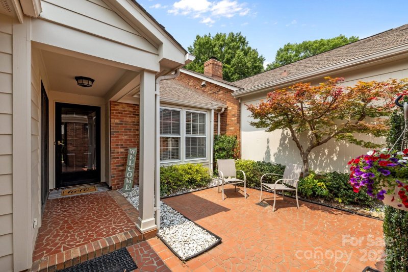 2419 Quail Lake Drive